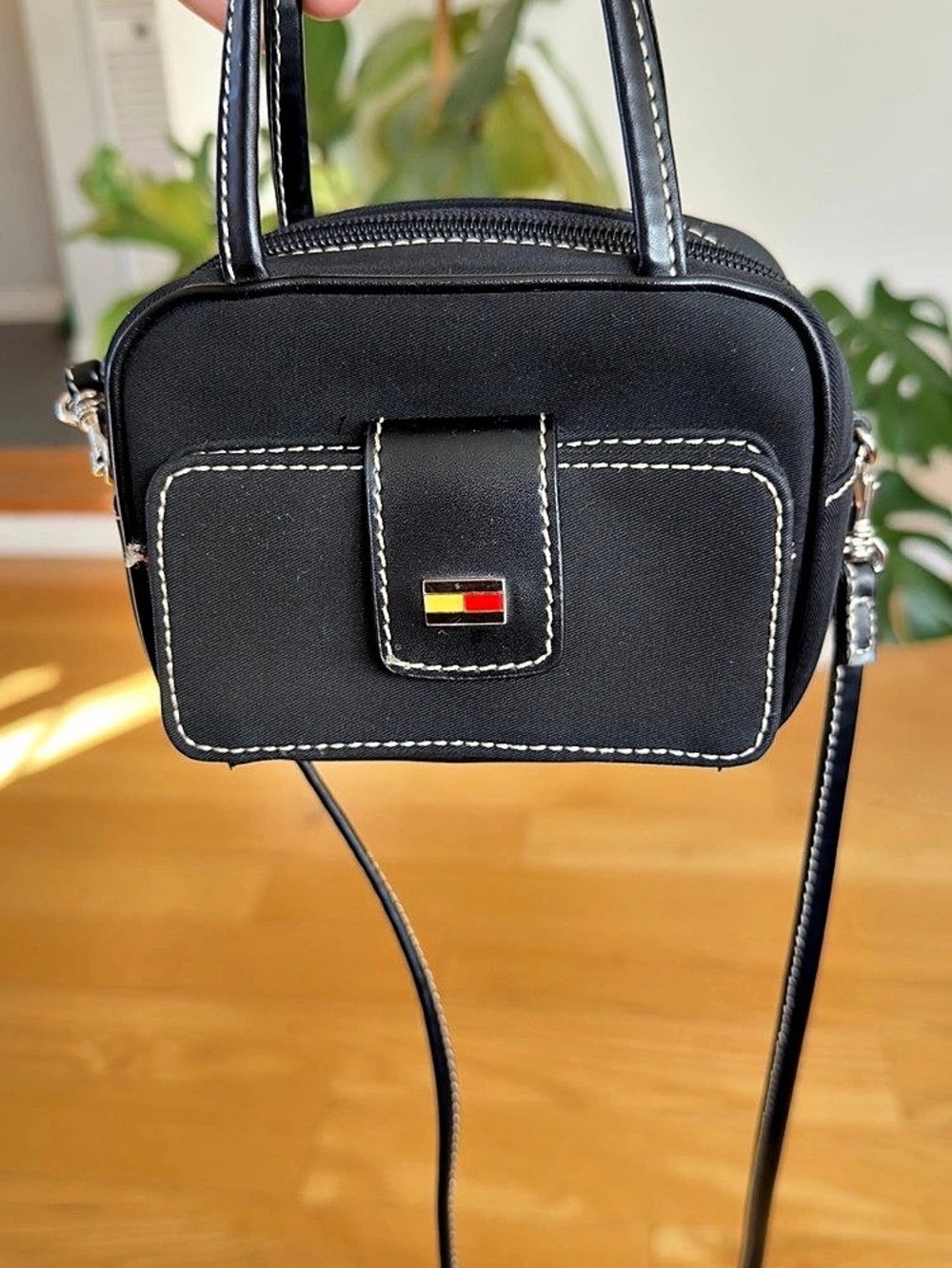 Vintage Mini Y2K Tommy Hilfiger Black & Red Crossbody Bag